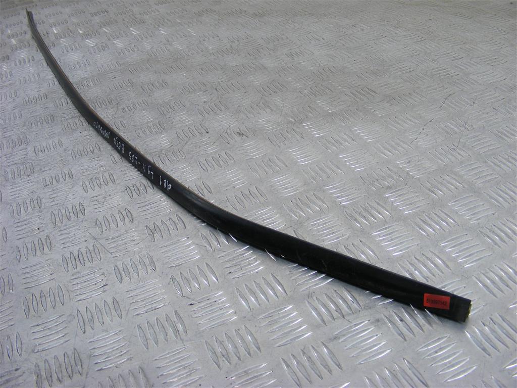 Молдинг стекла лобового