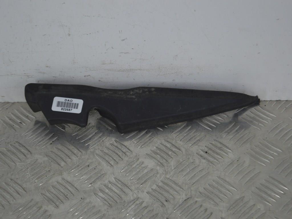 Молдинг стекла лобового