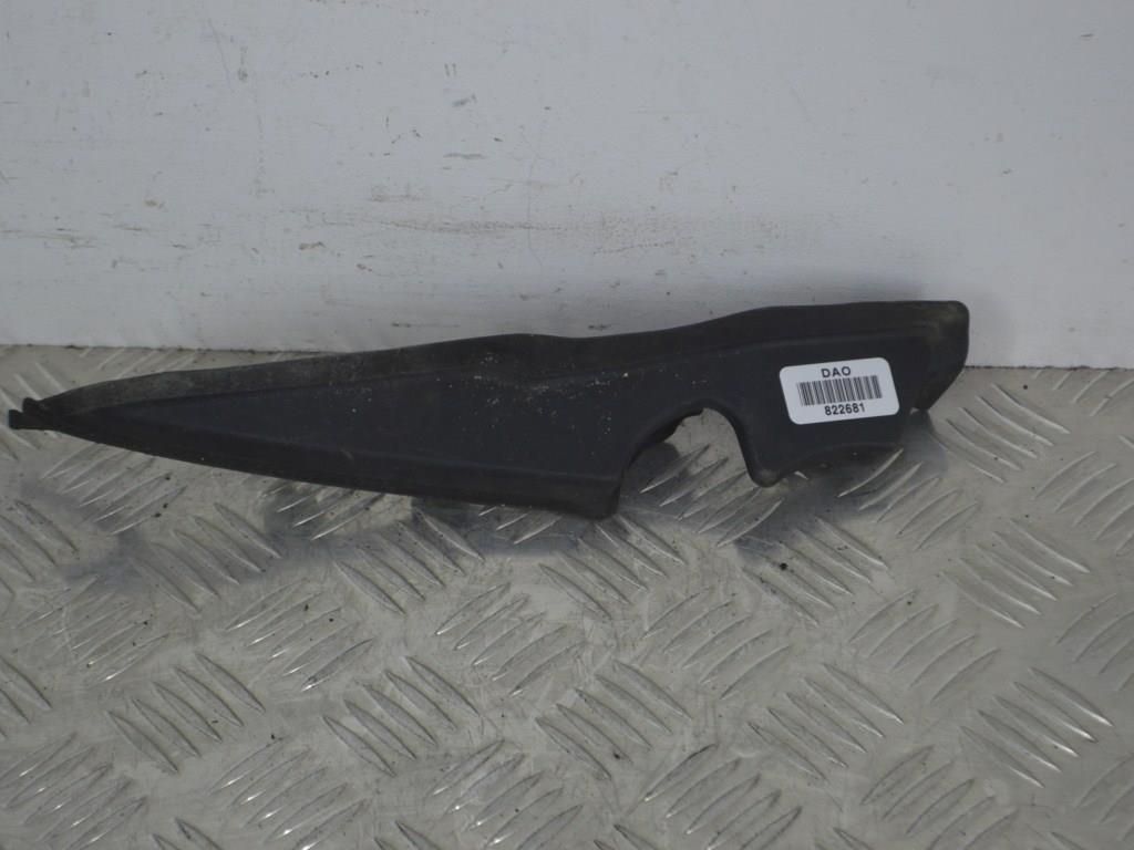 Молдинг стекла лобового Renault Megane 2 (2002-2008) 8200100591