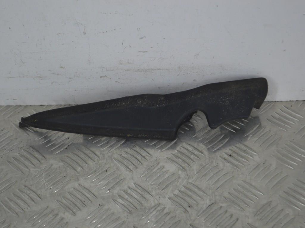 Молдинг стекла лобового