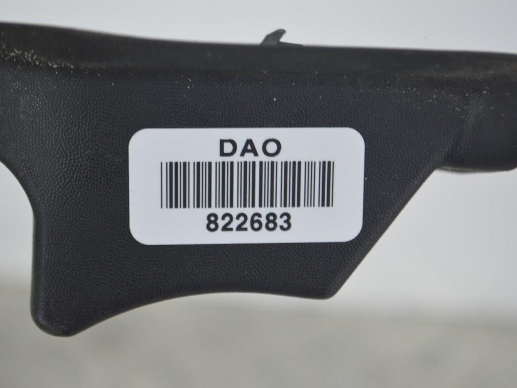 Молдинг стекла лобового Renault Megane 2 (2002-2008) 8200100591