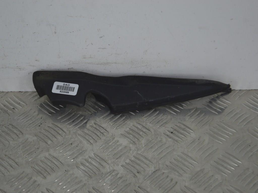 Молдинг стекла лобового