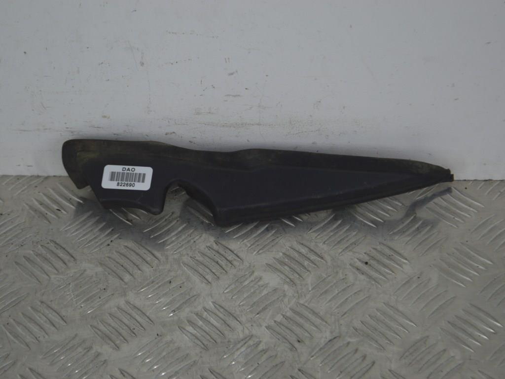 Молдинг стекла лобового