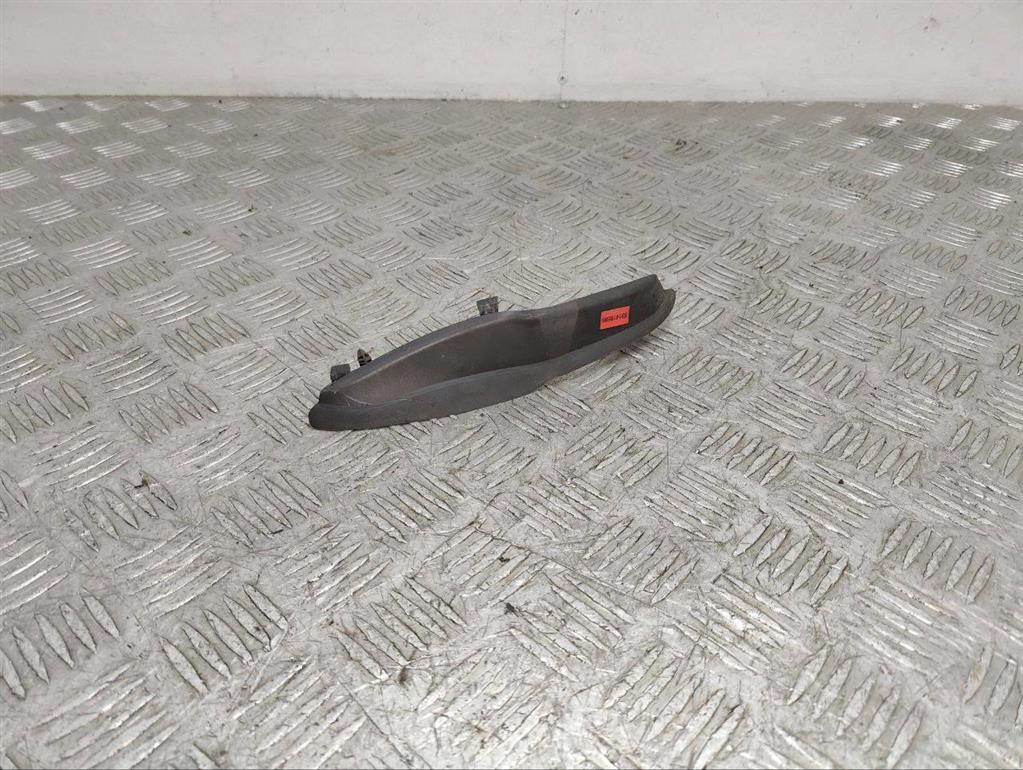 Молдинг стекла лобового