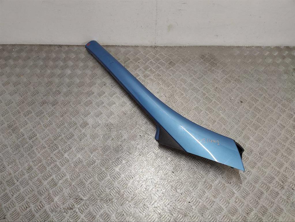 Молдинг стекла лобового