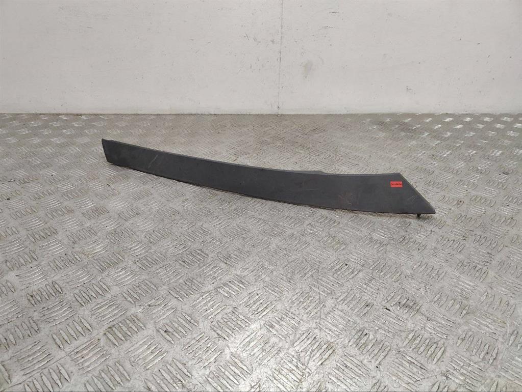 Молдинг стекла лобового