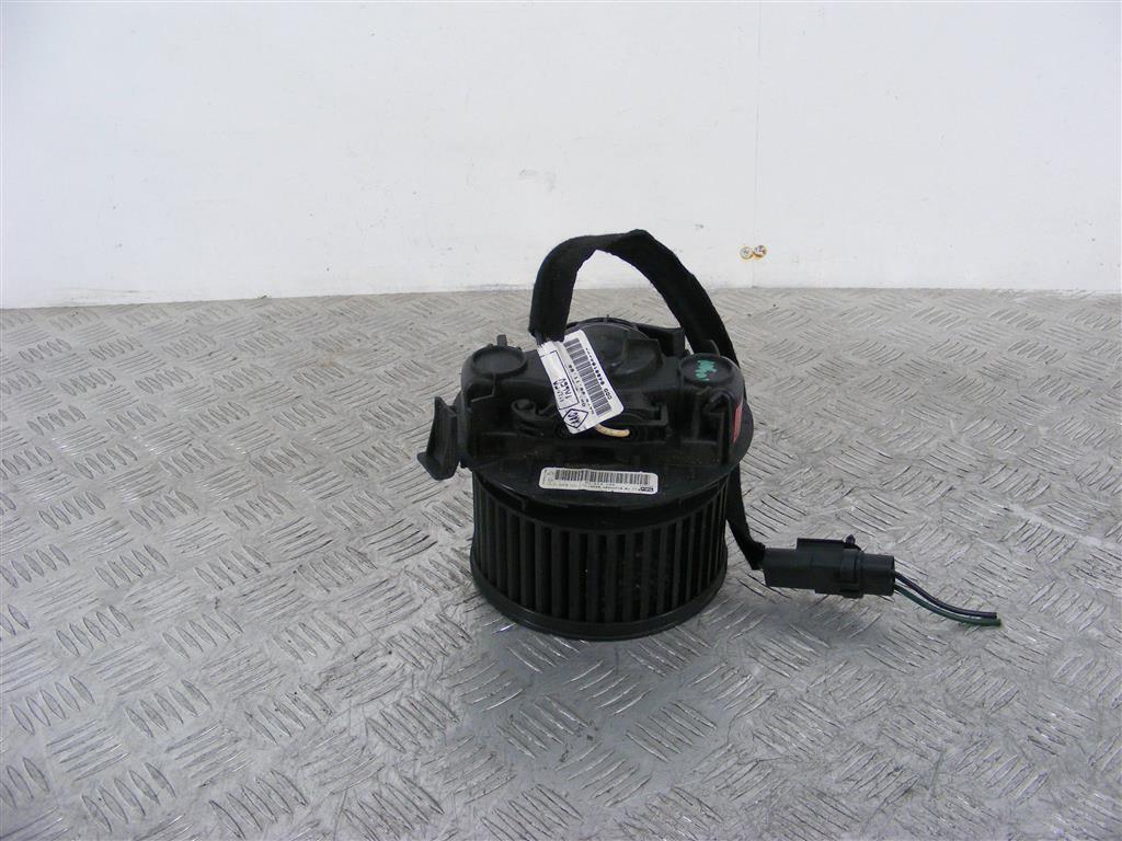 Моторчик печки Renault Logan 1 (2004-2014)