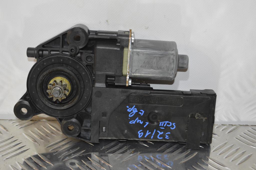 Моторчик стеклоподъемника передний левый Renault Scenic 3 (2008-2015) 807311050R