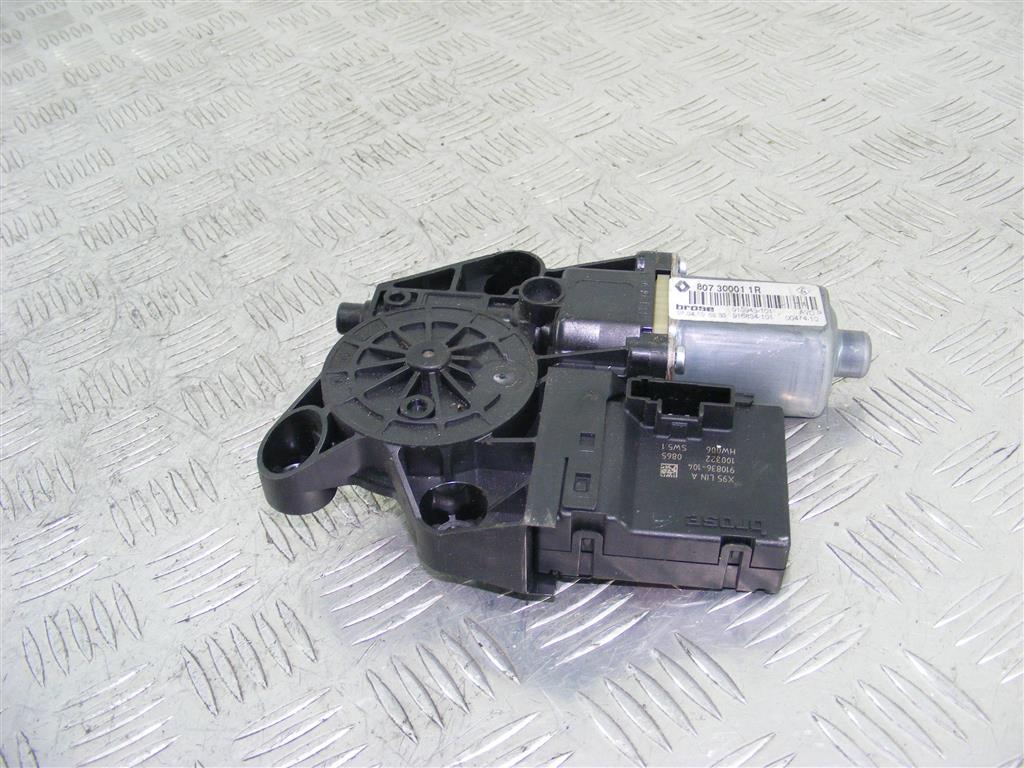 Моторчик стеклоподъемника передний правый