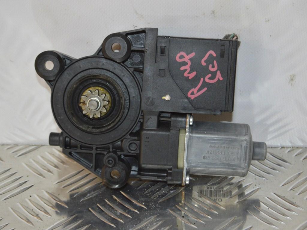 Моторчик стеклоподъемника передний правый