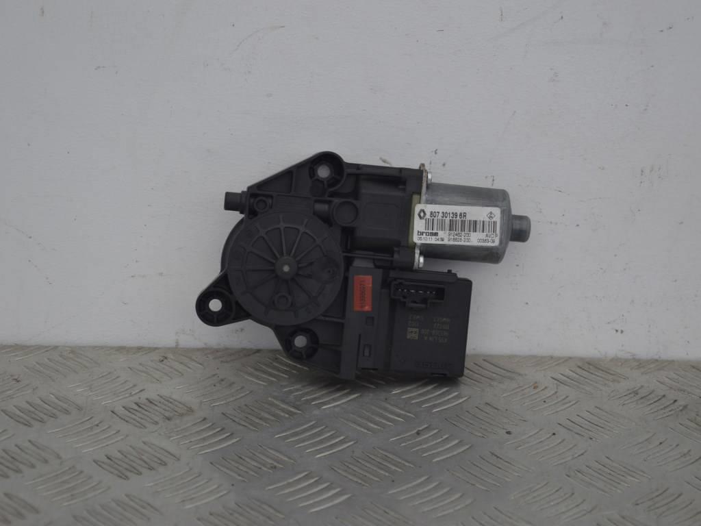 Моторчик стеклоподъемника передний правый