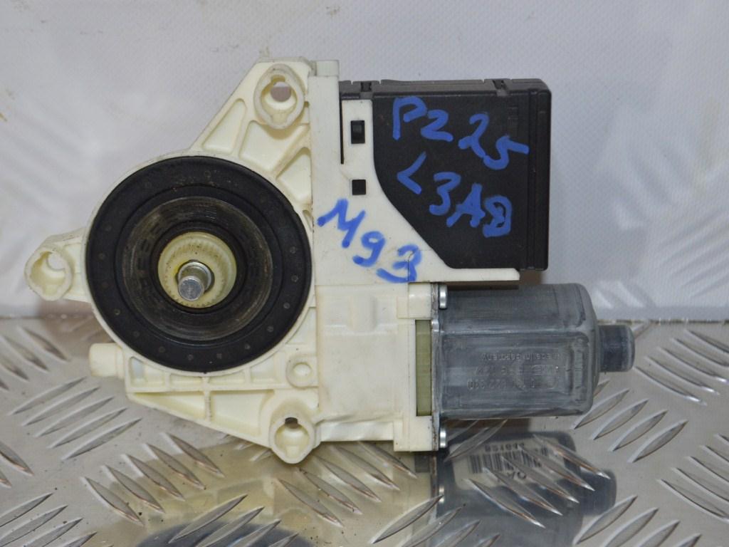 Моторчик стеклоподъемника задний левый