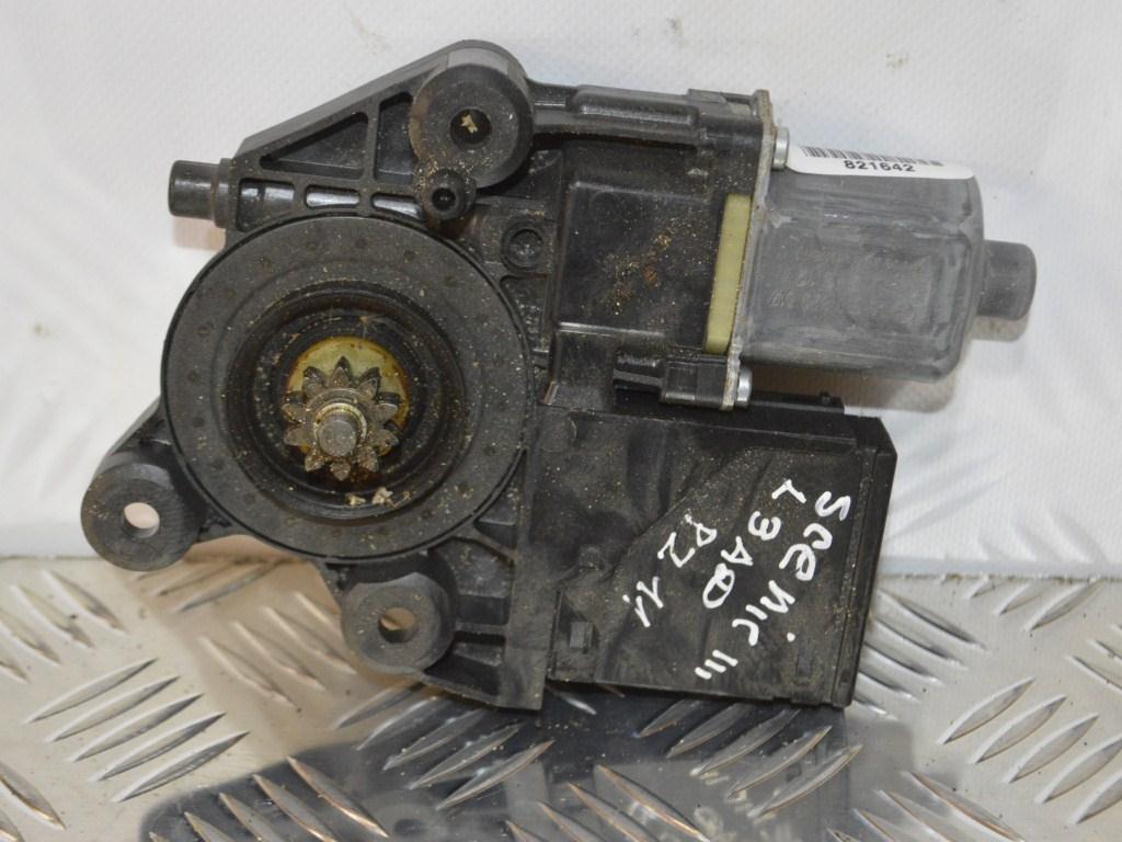 Моторчик стеклоподъемника задний левый