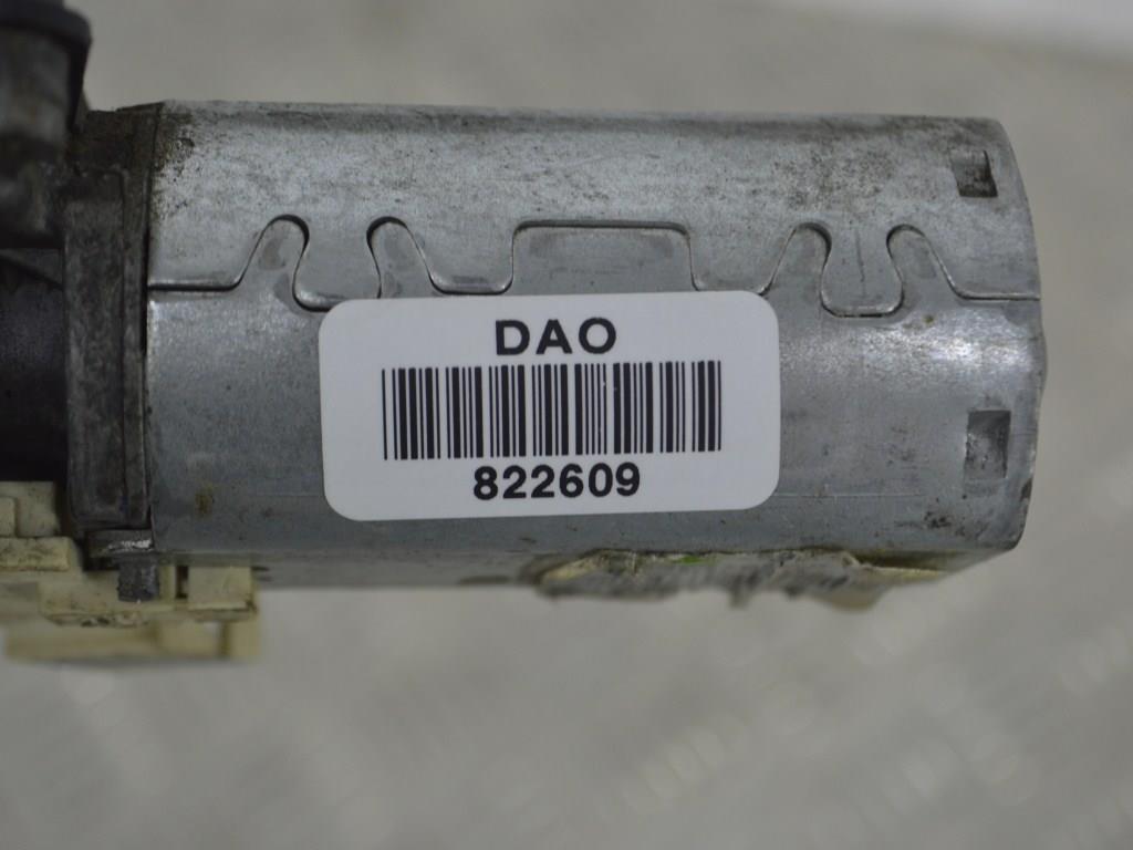 Моторчик заднего стеклоочистителя (дворника)