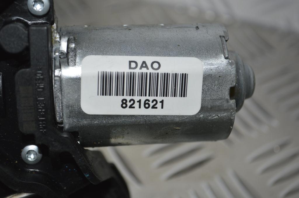 Моторчик заднего стеклоочистителя (дворника)