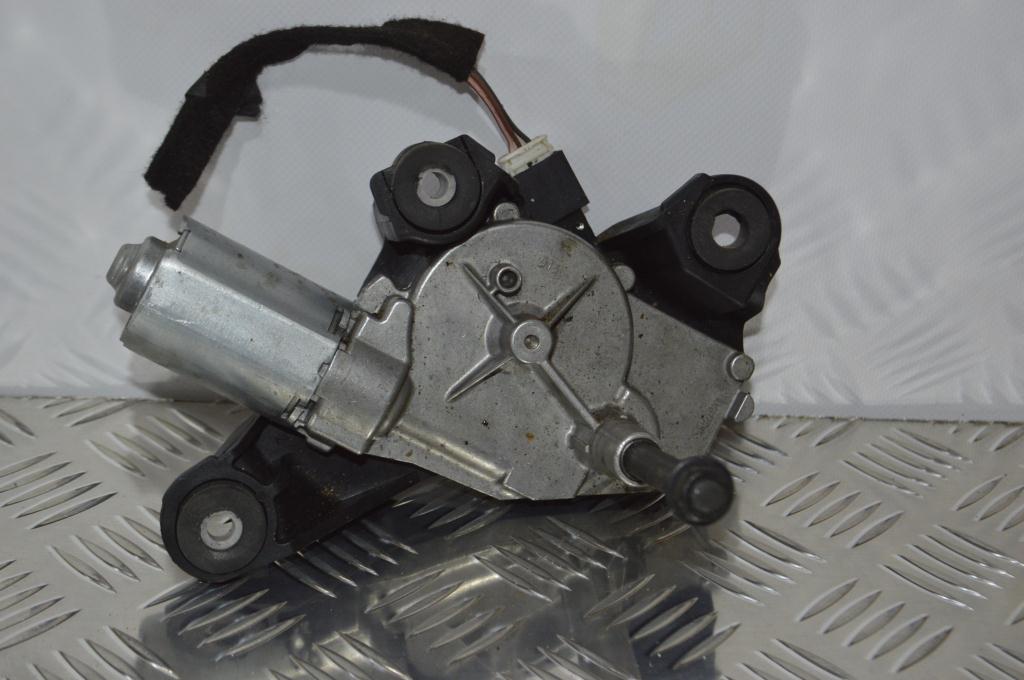 Моторчик заднего стеклоочистителя (дворника)