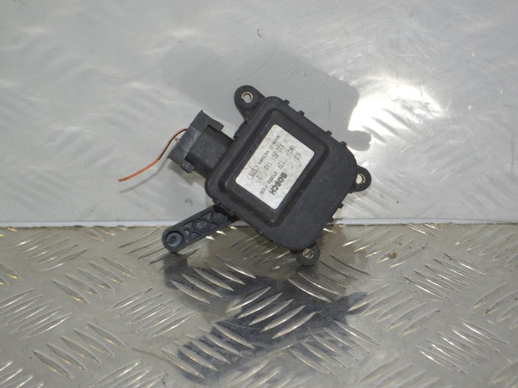 Моторчик заслонки печки