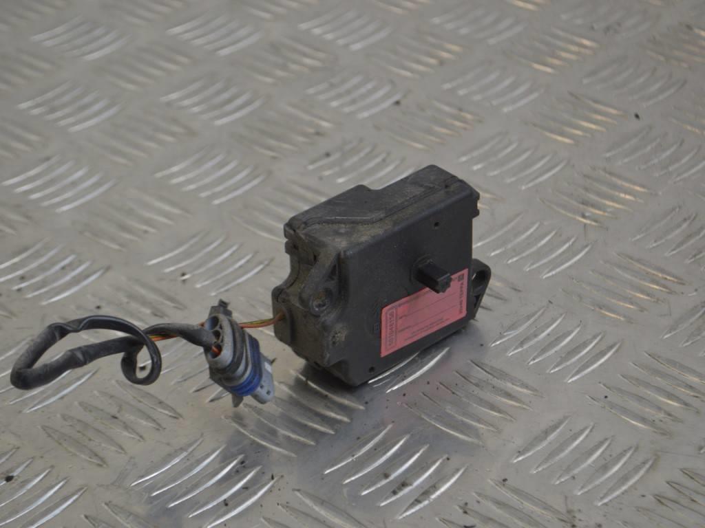 Моторчик заслонки печки Renault Megane 1 (1996-2002)