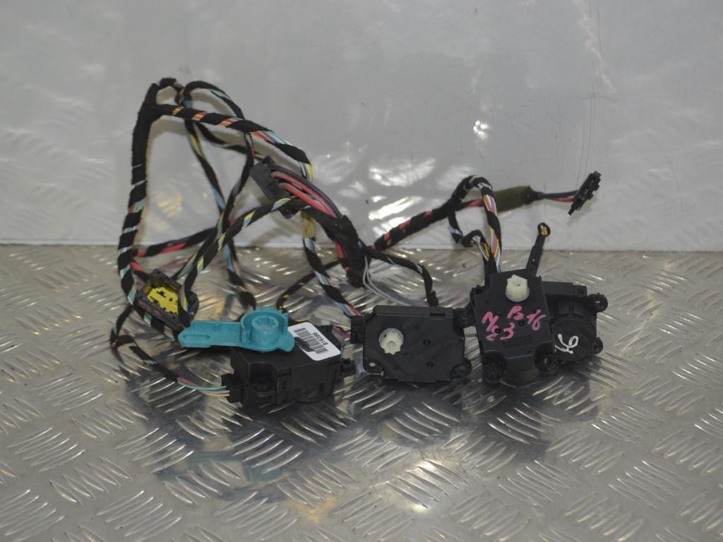 Моторчик заслонки печки