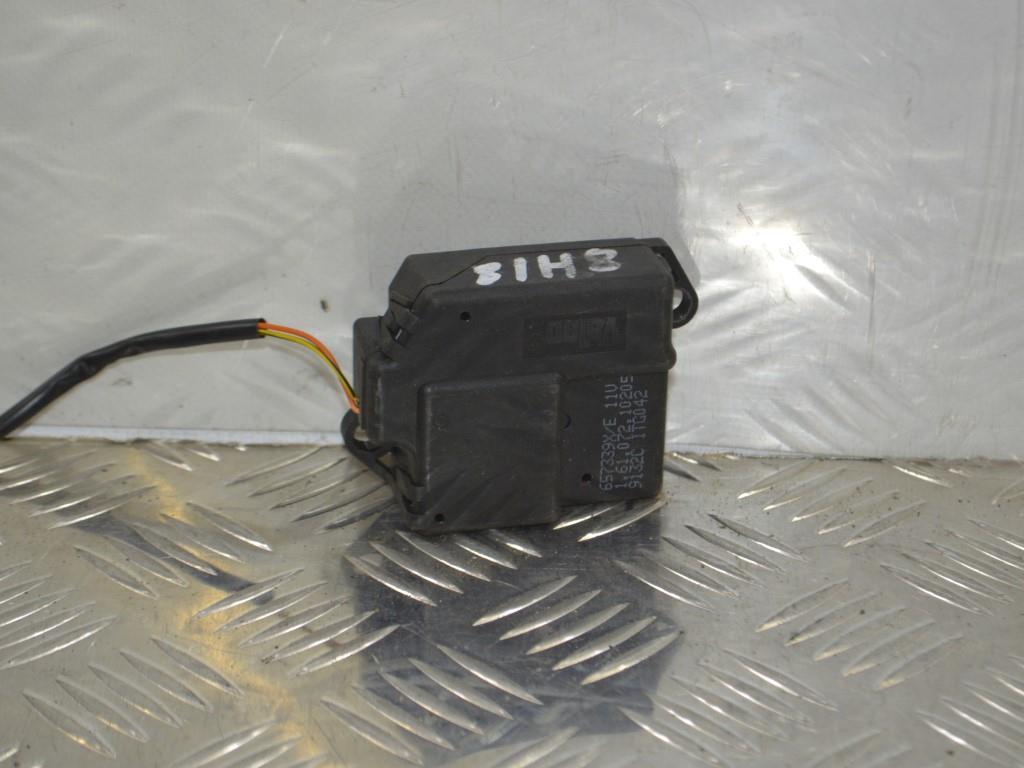 Моторчик заслонки печки Renault Scenic 1 (1996-2003) 657339X, 16107210205