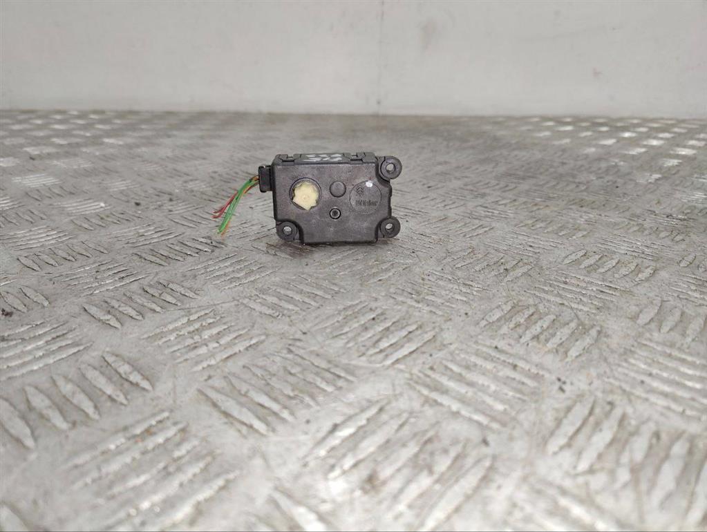 Моторчик заслонки печки