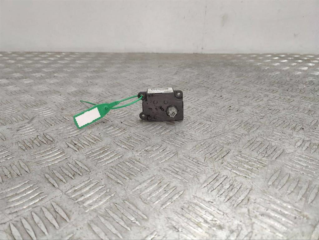 Моторчик заслонки печки