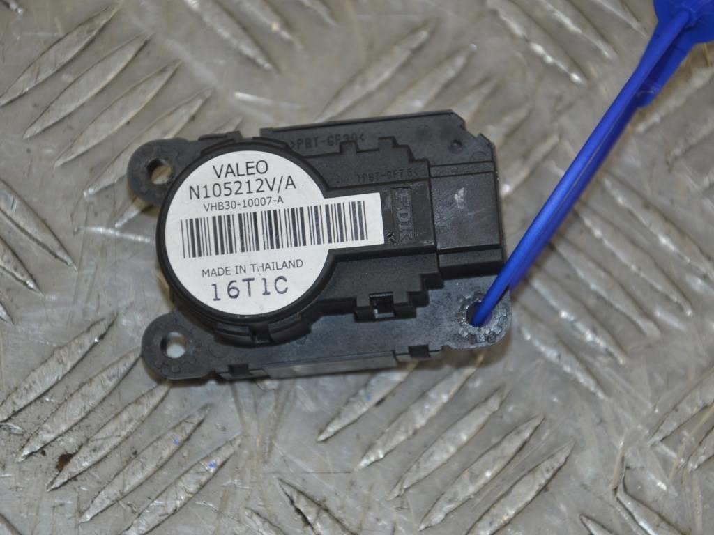 Моторчик заслонки печки