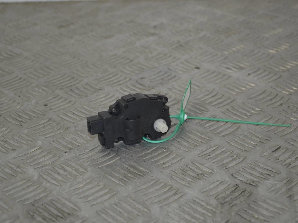 Моторчик заслонки печки