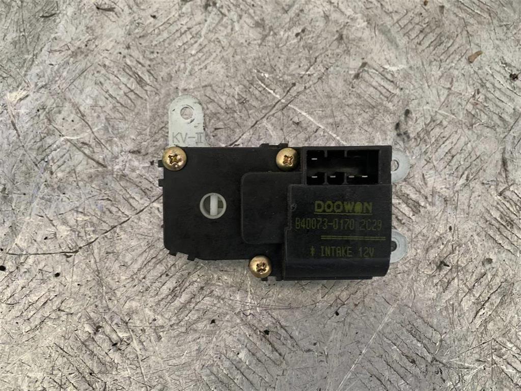 Моторчик заслонки печки