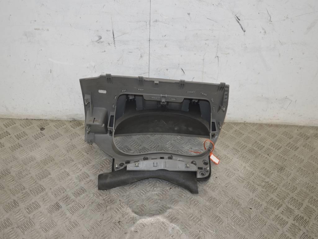 Накладка декоративная на торпедо