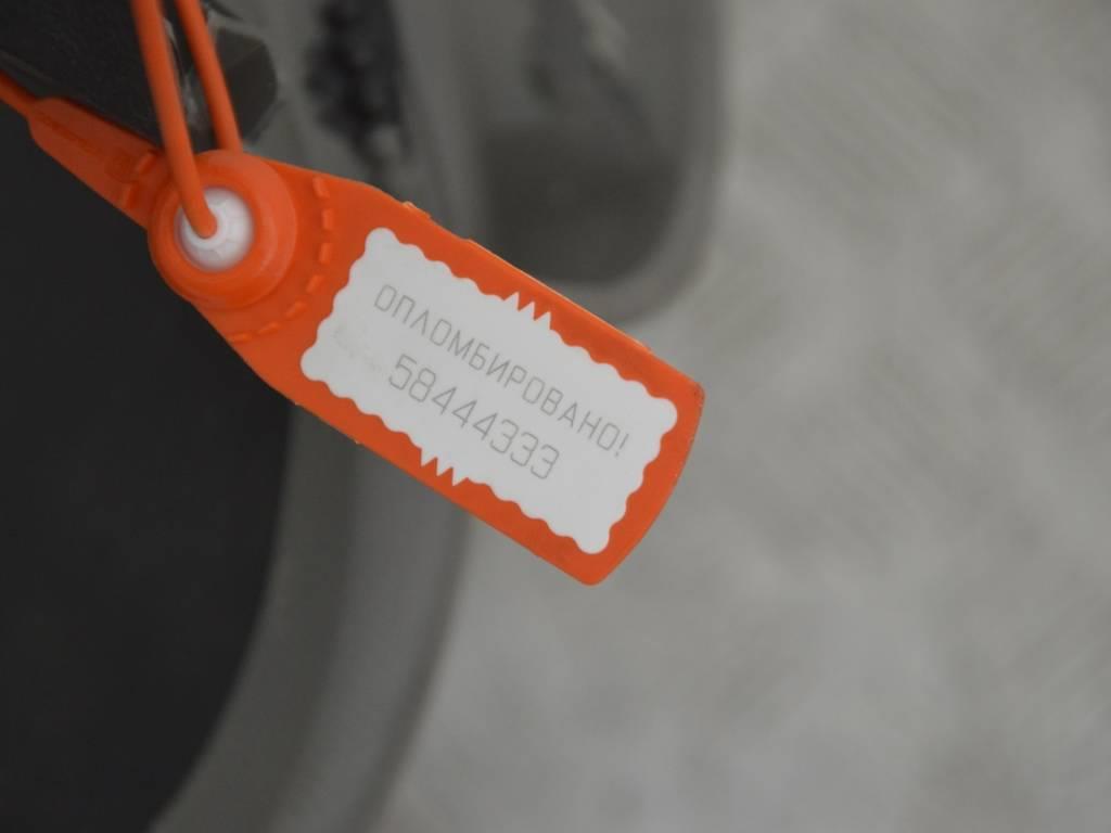 Накладка декоративная на торпедо