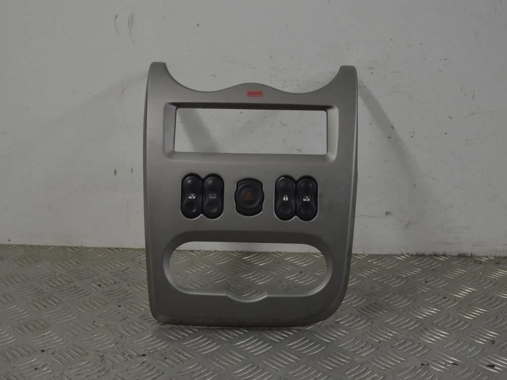 Накладка декоративная на торпедо