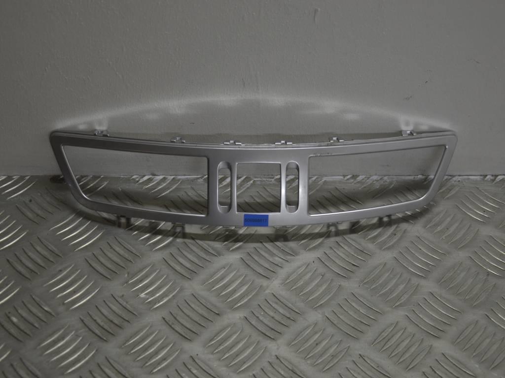 Накладка декоративная на торпедо