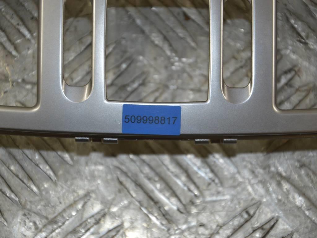 Накладка декоративная на торпедо