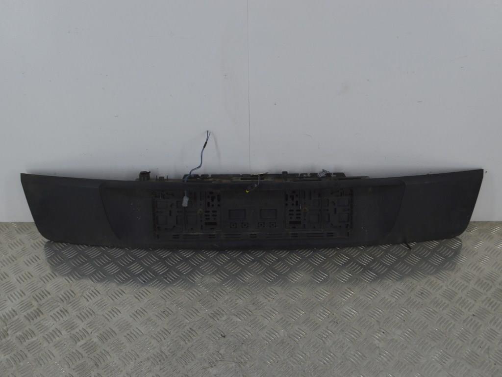 Накладка двери (крышки) багажника Renault Scenic 2 (2003-2009) 8200139781