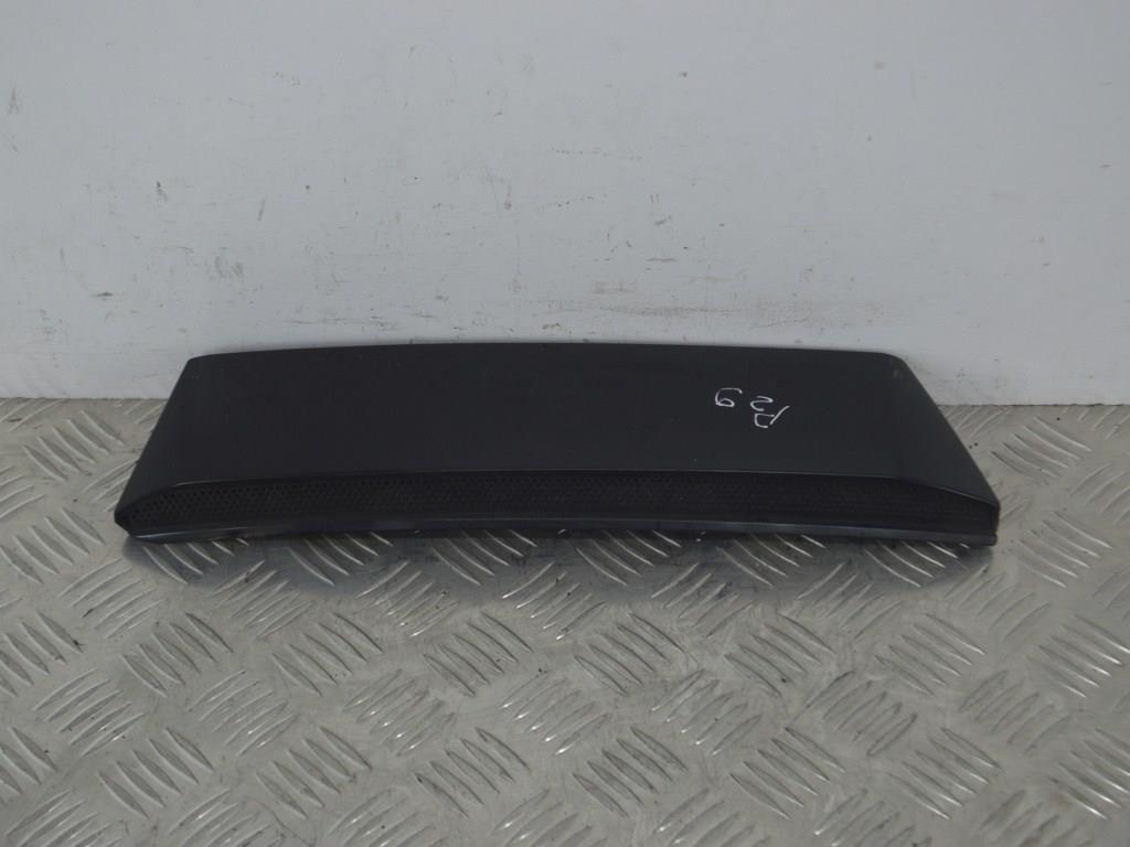 Накладка двери (крышки) багажника