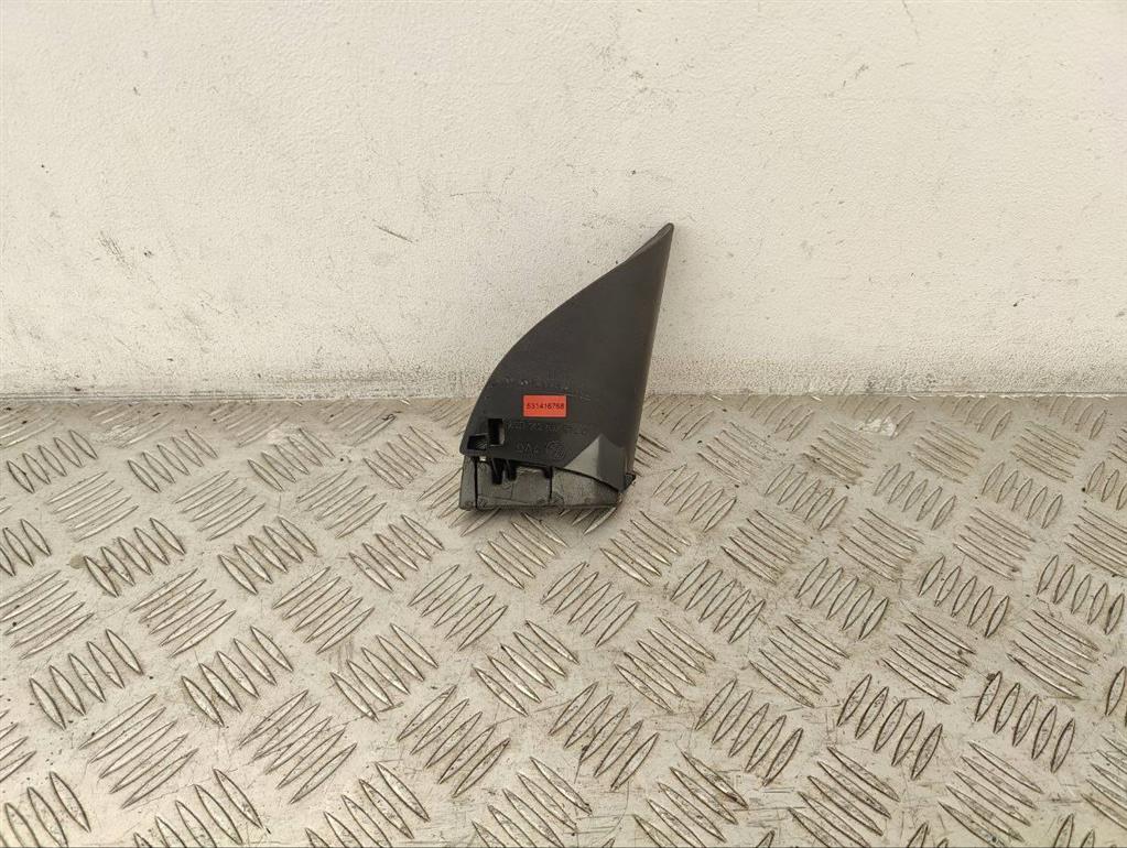 Накладка двери передней правой