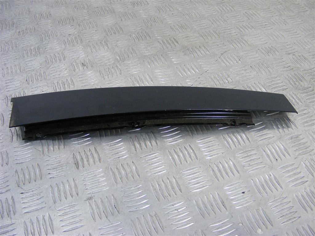 Накладка двери задней левой