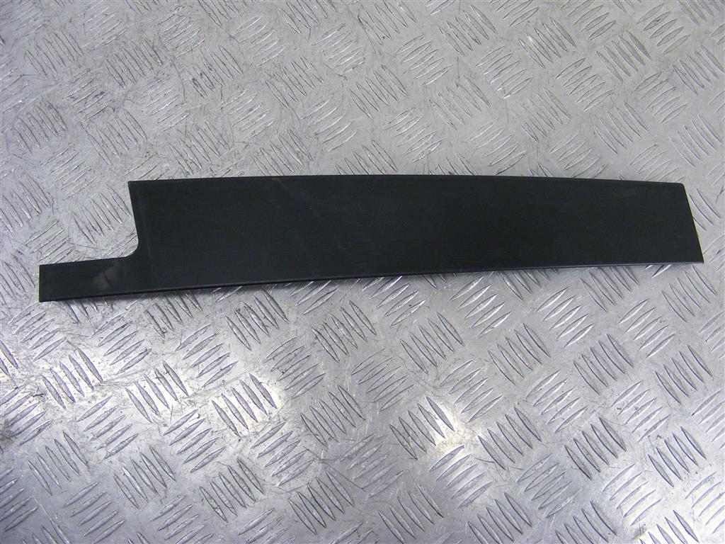 Накладка двери задней левой