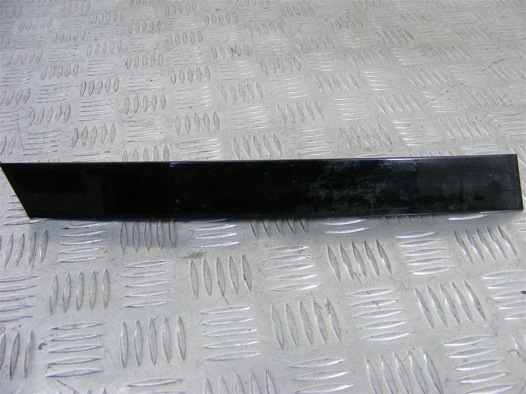 Накладка двери задней правой