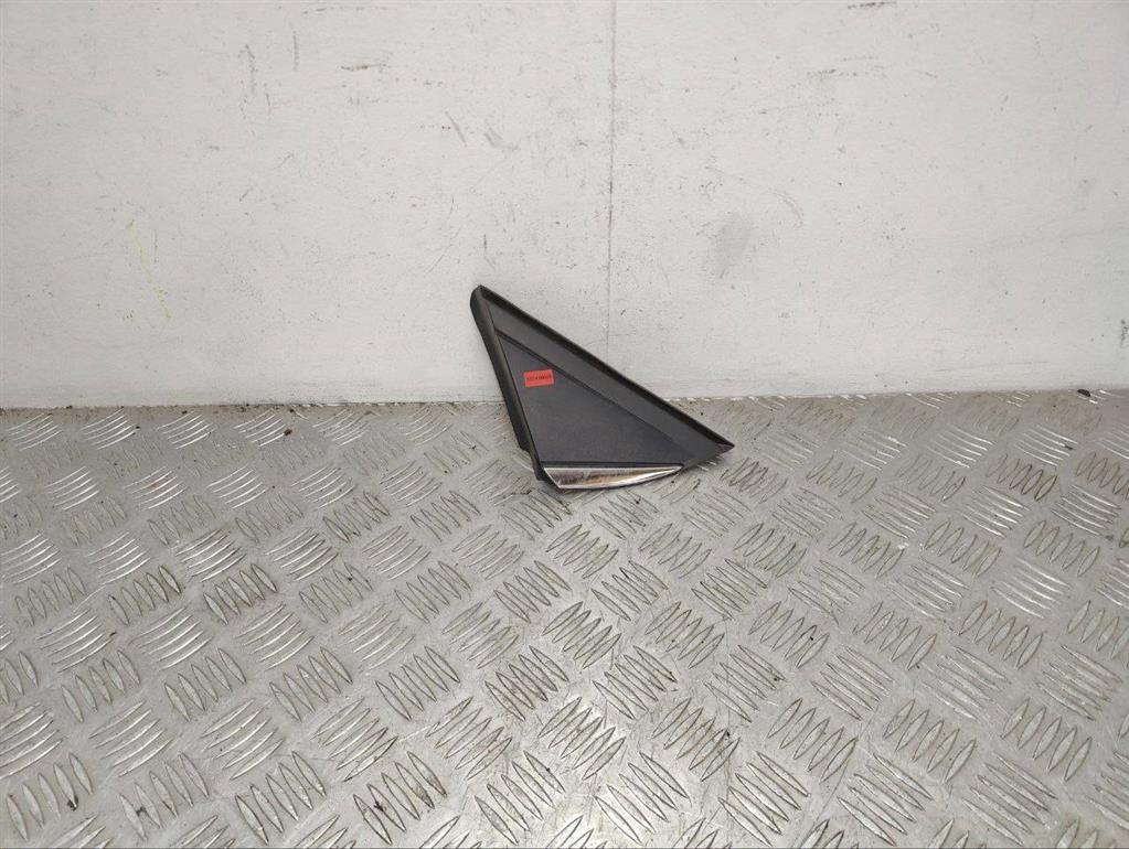 Накладка крыла (уголок зеркала) переднего правого