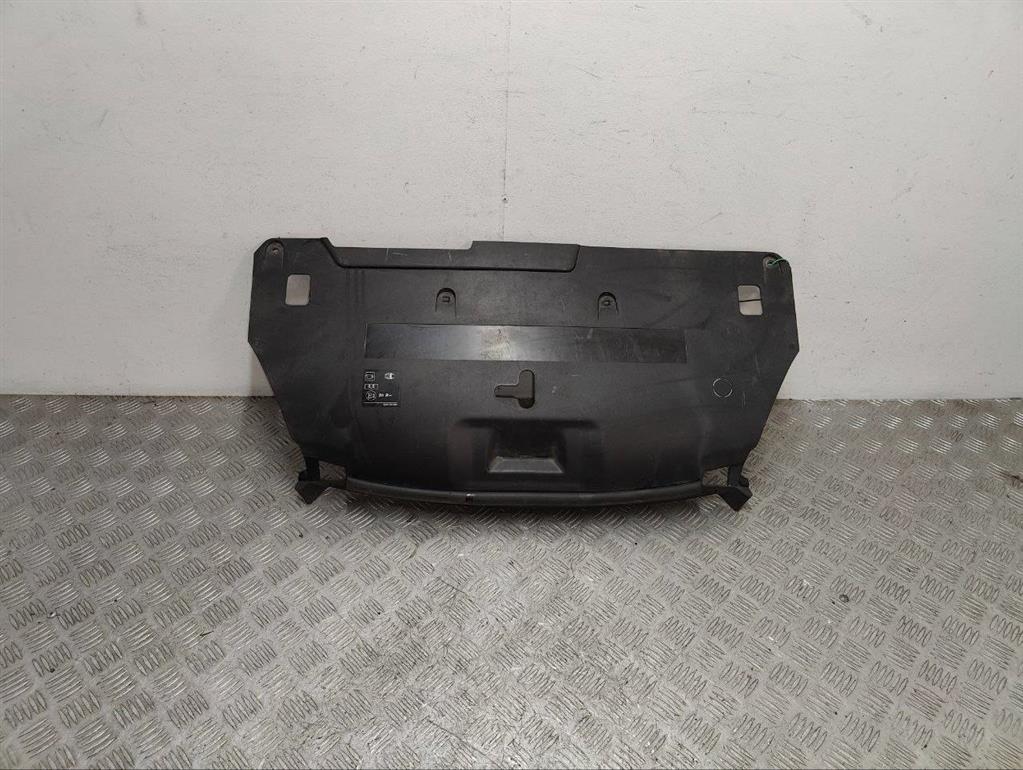 Накладка замка капота