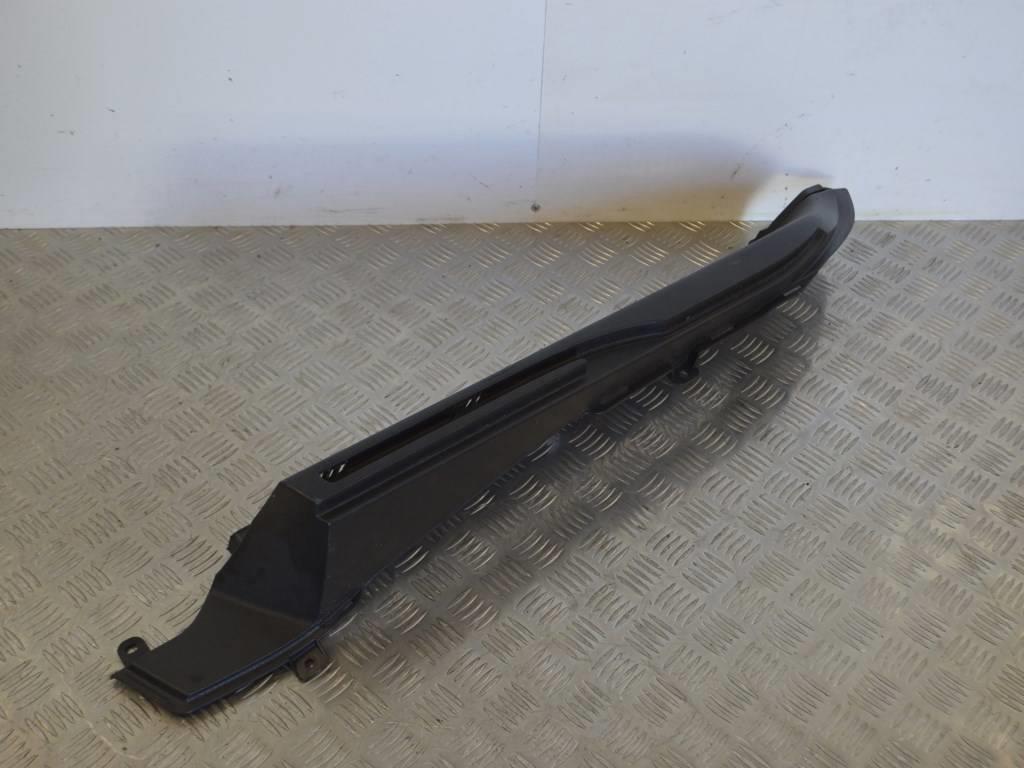 Направляющая шторки багажника (салазки)