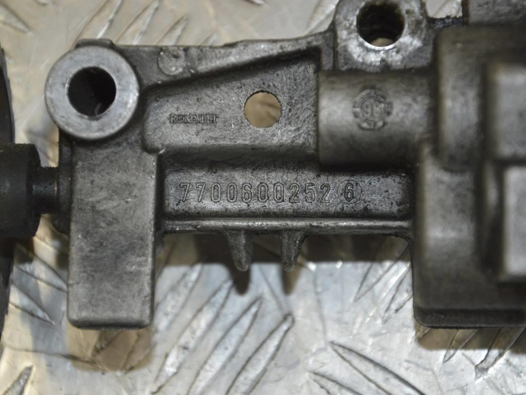 Насос масляный