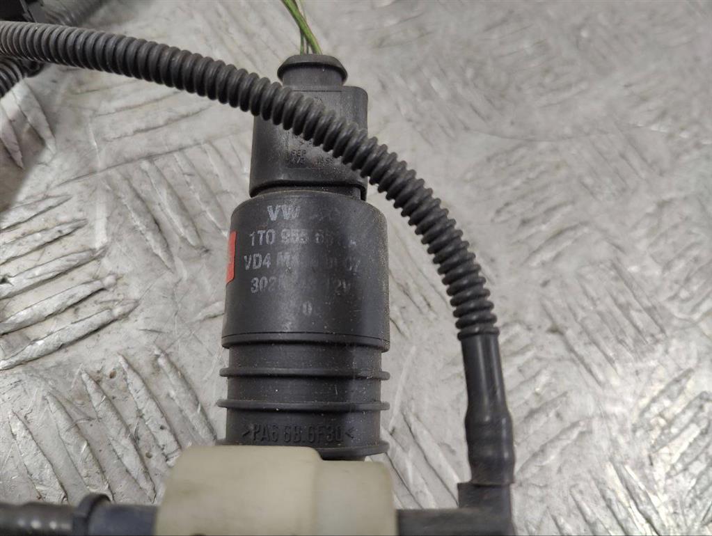 Насос (моторчик) омывателя стекла