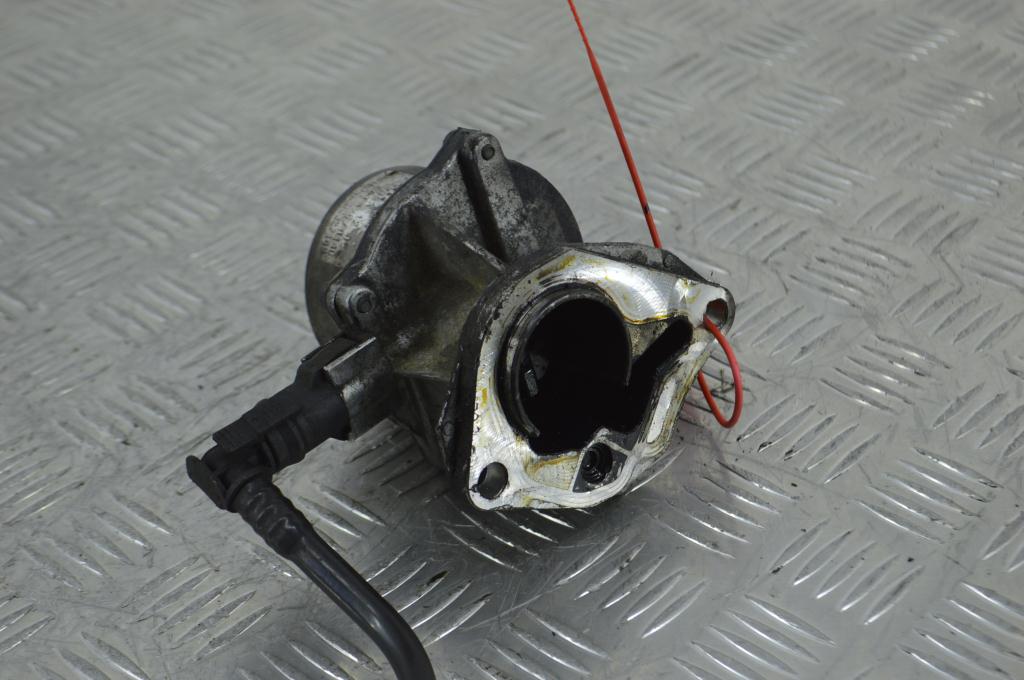 Насос вакуумный