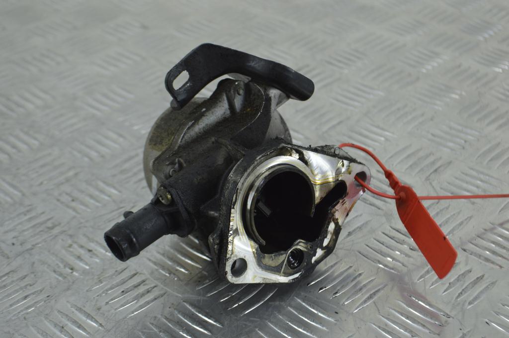 Насос вакуумный