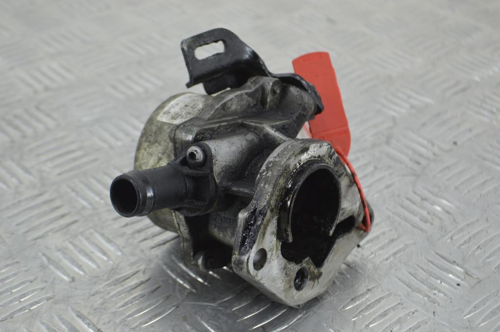 Насос вакуумный