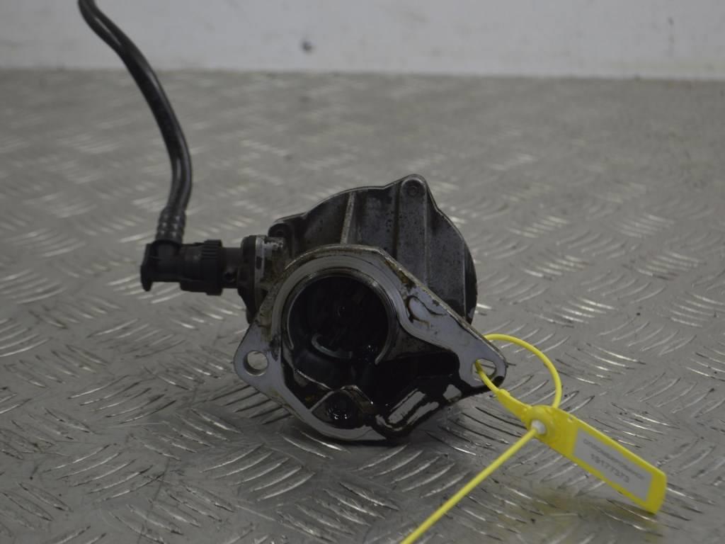 Насос вакуумный