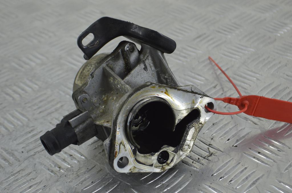 Насос вакуумный